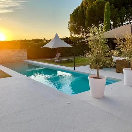 Holiday home Lasuite Domaine Bertuli, Heated Pool, Aircon